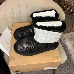 Ugg Mini Bailey Bow Glitter Boots